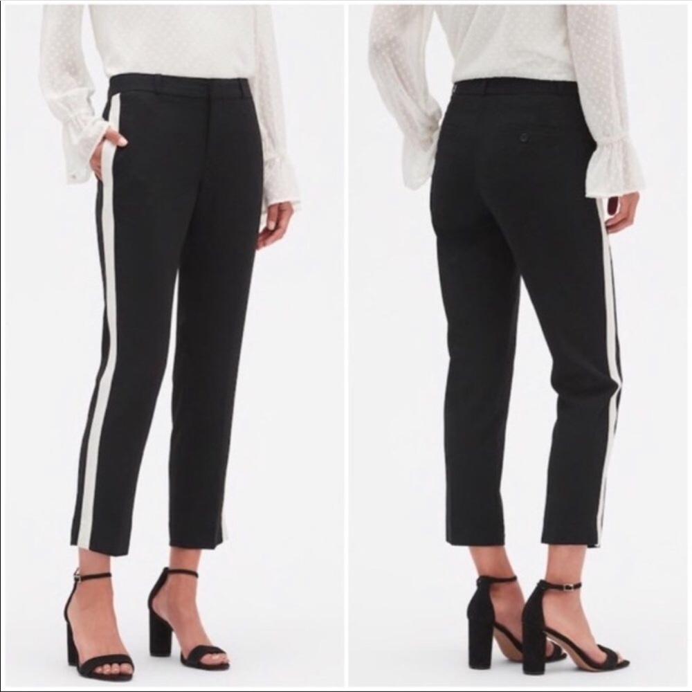 Banana Republic Avery Fit Straight Leg Mid-Rise Ankle Cut Pants Short